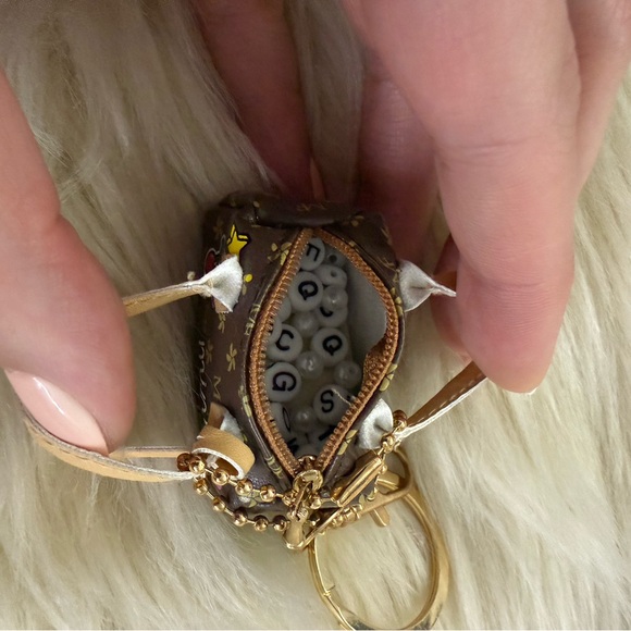 Mini Fashion Brands Mini Bag Key Chain Brown Floral Print Gold Hardware - Picture 6 of 6